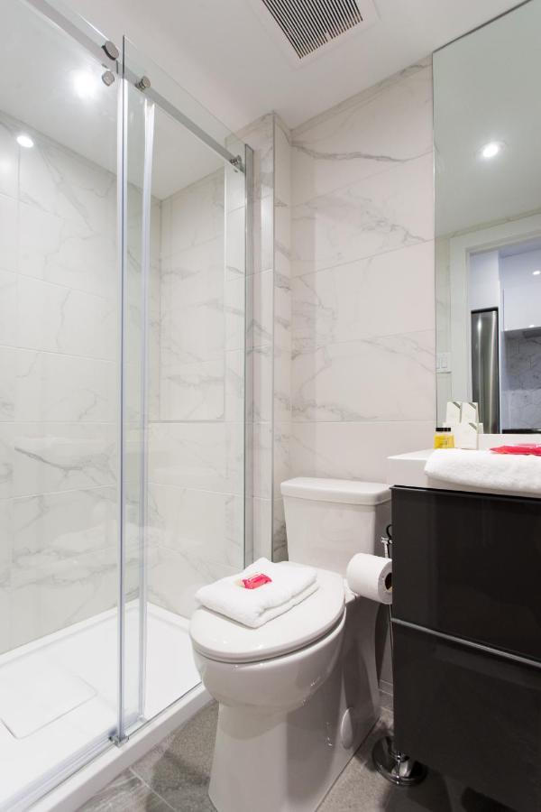 Blue Oasis Studio With Full Kitchen And Bath By Den Stays Montréal Extérieur photo